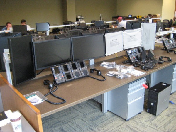 Linear Desk 7 - ICAP